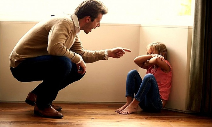Câu nói của cha mẹ khiến con mất tự tin