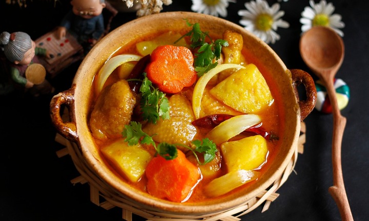 Cách nấu cà ri gà tại nhà thơm ngon