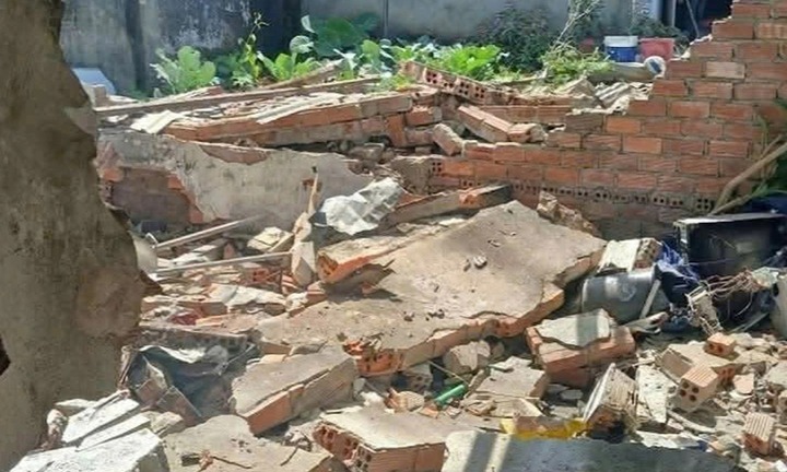Sập nhà nghi do chế tạo pháo, một người bị thương nặng