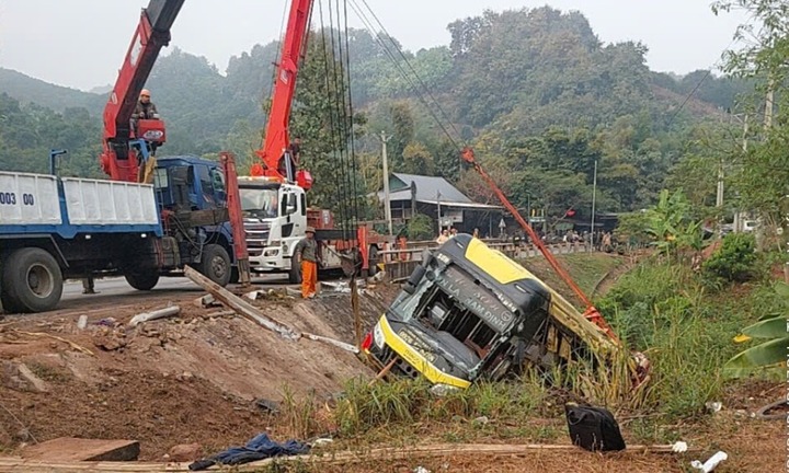 Vụ lật xe khách, 3 người tử vong ở Sơn La: Nguyên nhân ban đầu 