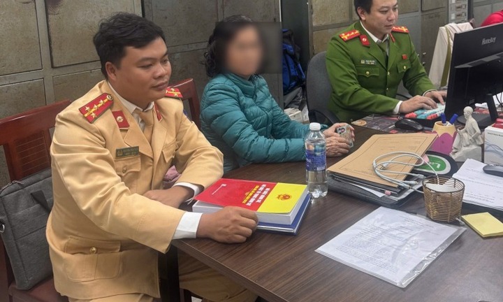Triệu tập người phụ nữ 67 tuổi cầm loa hô hào đua xe tại hầm Kim Liên