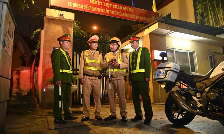 Hà Nội: Công an xuyên đêm giữ vững an ninh, an toàn tuyệt đối phục vụ Đại hội XIV của Đảng