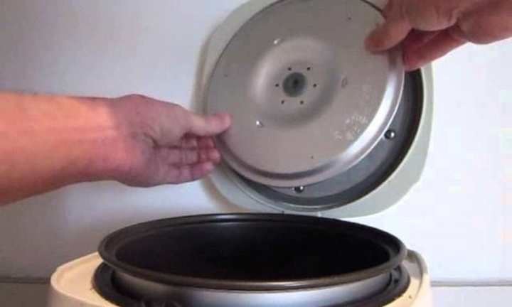 Vị trí bẩn nhất của nồi cơm điện