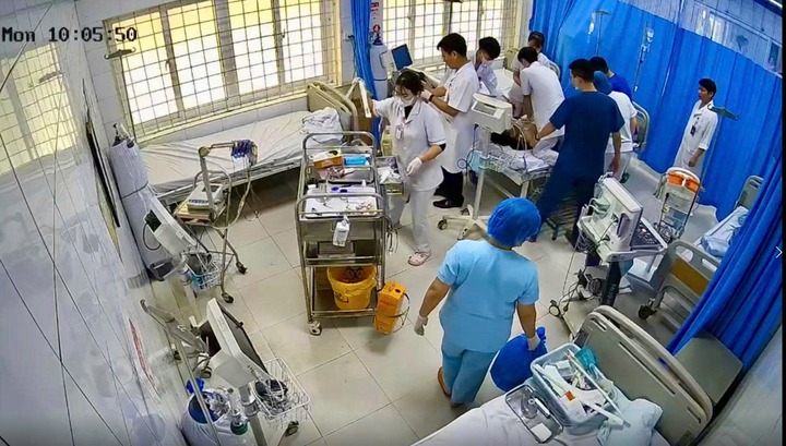 Tin tức đời sống 28/1: 50 phút ép tim cứu sống nam sinh viên 22 tuổi ngã gục trên giảng đường