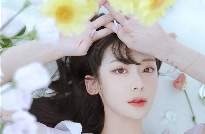 Nữ ca sĩ nổi tiếng đột ngột qua đời, người hâm mộ bàng hoàng, đau xót