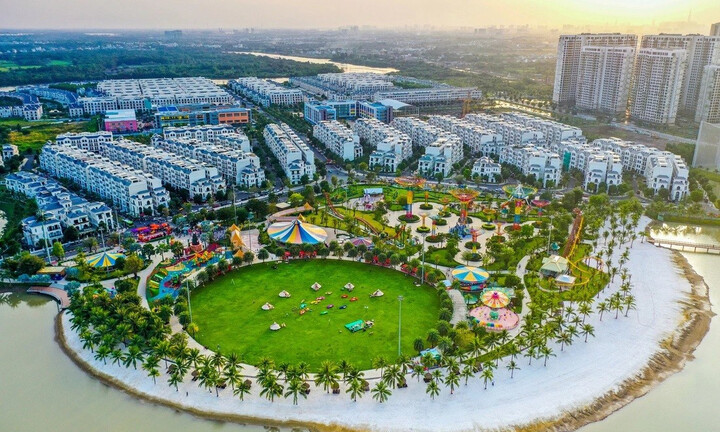 Đi qua đủ chu kỳ thịnh - suy, nhà đầu tư kỳ cựu gọi Vịnh Ngọc là “mỏ vàng” dài hạn của bất động sản ESG