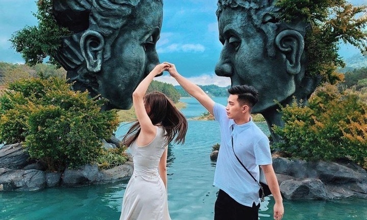 Hồ Vô Cực Đà Lạt - điểm sống ảo đậm chất châu Âu