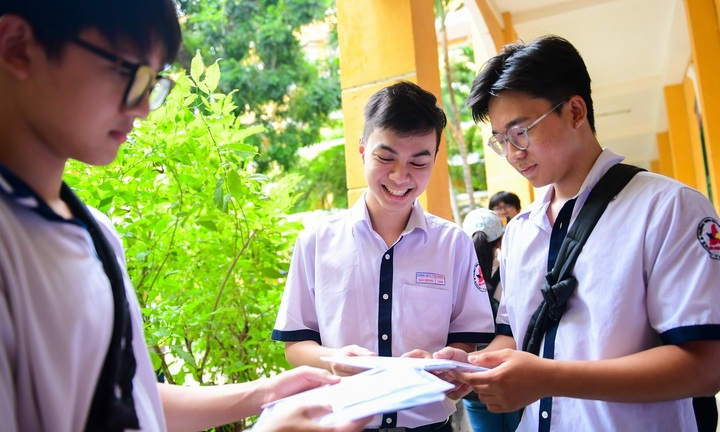 Đại học Quốc gia TP.HCM công bố đề thi mẫu bài thi đánh giá năng lực 2026
