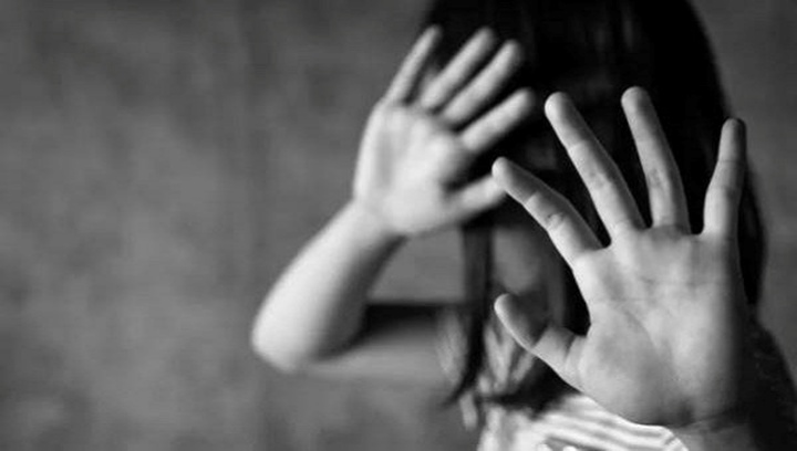 Giao cấu với người chưa thành niên bị truy cứu về tội danh gì?