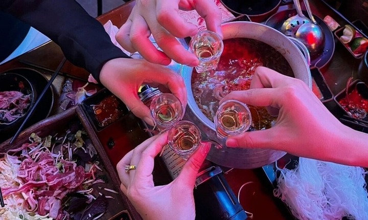Đừng để chén rượu vui vẻ biến thành thảm kịch vì chủ quan với dị ứng!