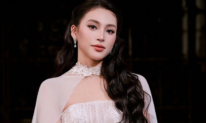 Hoa hậu Tiểu Vy lên tiếng nhận lỗi 