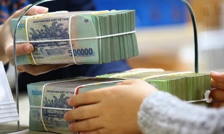 Lãi suất tiết kiệm có khác với lãi suất tiền gửi?