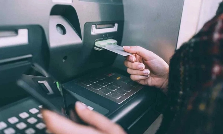Lý do bị giới hạn rút tiền thẻ ATM