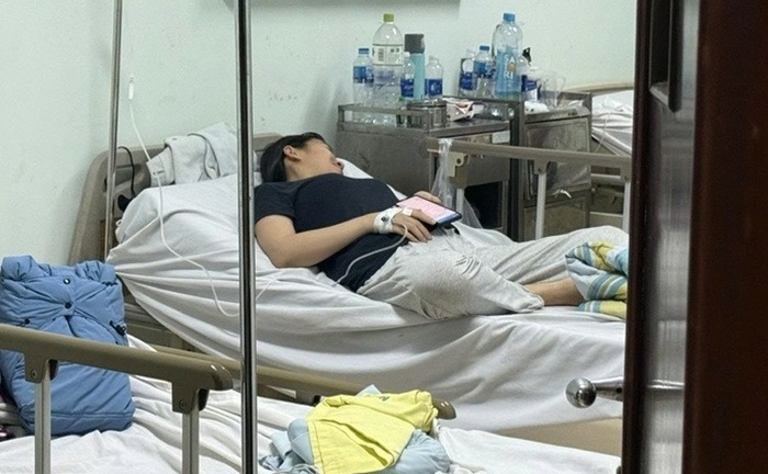 Hàng chục người nhập viện cấp cứu sau bữa tiệc tất niên ở TP.HCM