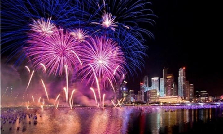 Chiếc nhẫn đặc biệt đêm giao thừa