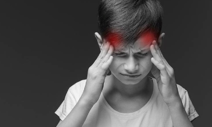 Bé trai 10 tuổi suýt liệt nửa người do nhồi máu não
