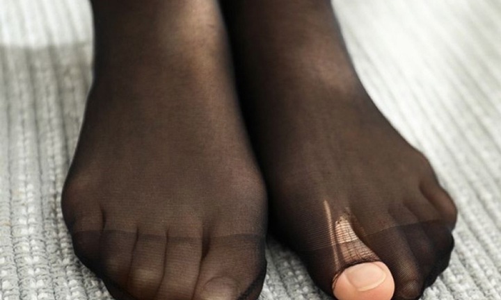 Mẹo xử lý quần tất rách hiệu quả