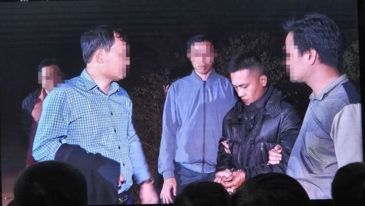 Clip: Toàn bộ quá trình công an bắt giữ nhóm nghi phạm cướp ngân hàng ở Gia Lai