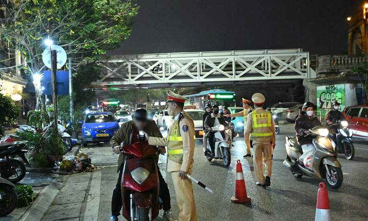 Hà Nội: Tăng cường kiểm soát nồng độ cồn, bảo đảm ATGT dịp Tết Bính Ngọ 2026