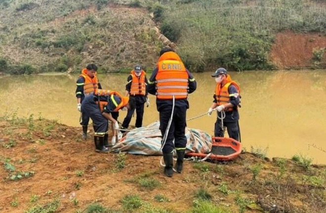 Tin pháp luật nổi bật 24h qua: Xác minh danh tính thi thể nam giới bên bờ suối ở Sơn La