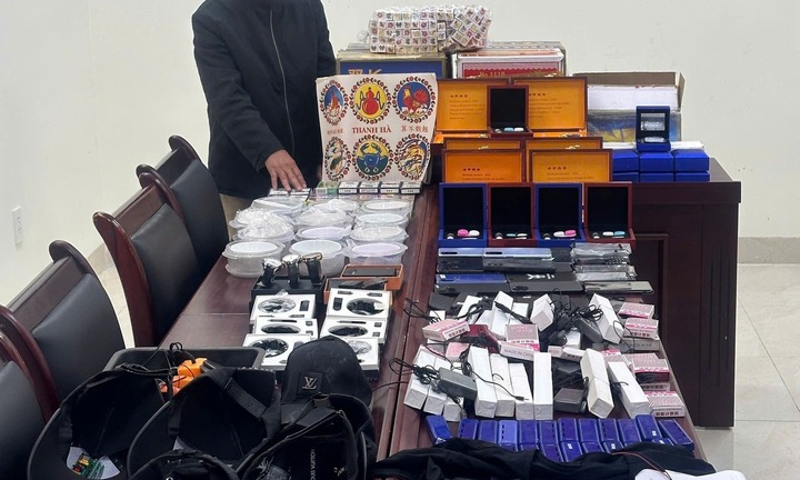 Triệt phá đường dây cung cấp thiết bị gian lận đánh bạc quy mô lớn ở Đà Nẵng