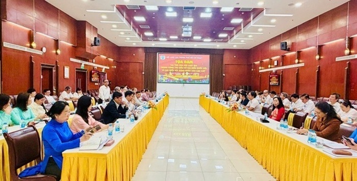 Toạ đàm:
