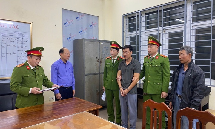 Bắt đối tượng giả danh cán bộ Công an bán 