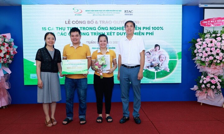 Mùa xuân đầu tiên được gọi tên con sau tám năm chờ đợi nhờ chương trình Tuần Lễ Vàng