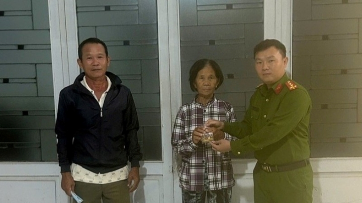 Lâm Đồng: Người dân trả lại 1,2 lượng vàng 24K cho người đánh rơi