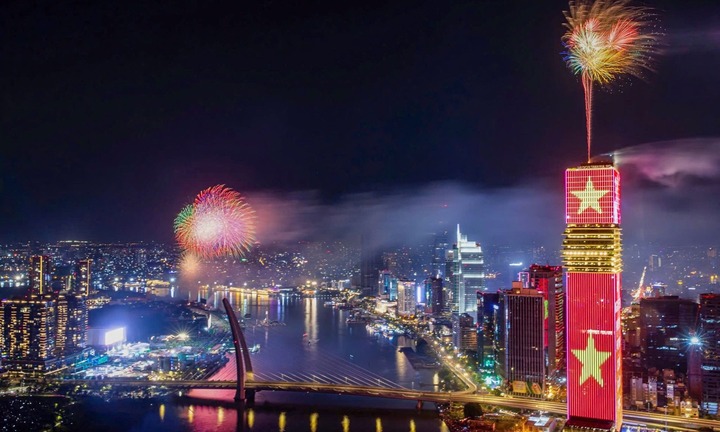 Cấm nhiều tuyến đường trong đêm giao thừa tại TP.HCM