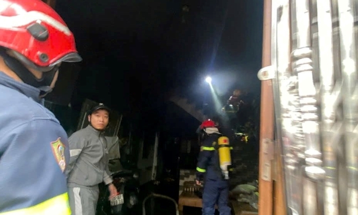 Hải Phòng: Kịp thời giải cứu hai người trong vụ hỏa hoạn sáng Mùng 1 Tết