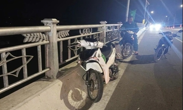 Tin tức thời sự 24h: Cứu sống nam thanh niên 20 tuổi nhảy cầu Châu Đốc