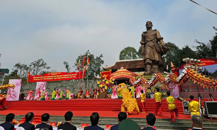 Hàng nghìn người dân tham dự Lễ kỷ niệm 237 năm Chiến thắng Ngọc Hồi - Đống Đa