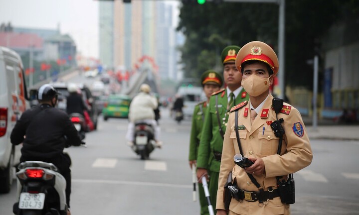 Hà Nội: 90 tài xế vi phạm nồng độ cồn ngày đầu đi làm sau Tết