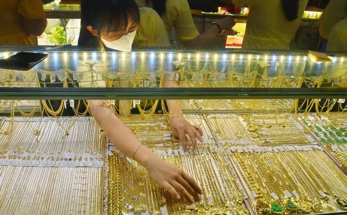 Giá vàng hôm nay (24/2): Vàng trong nước duy trì ở mốc 184,6 triệu đồng/lượng