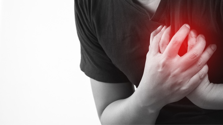 Nam sinh 18 tuổi nhập viện cấp cứu vì... quá phấn khích khi chở hoa khôi của lớp