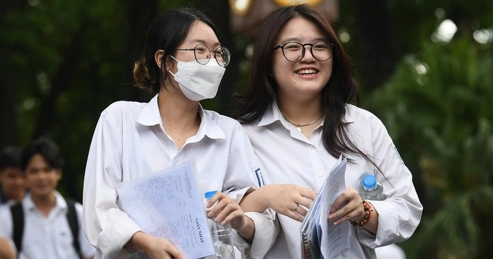 Tuyển sinh 2026: Những trường đại học ở Hà Nội quy đổi chứng chỉ IELTS từ 5.0