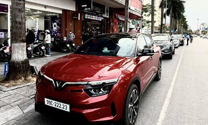 Tiết kiệm tới 25 triệu đồng tiền nhiên liệu mỗi tháng, chủ xe bày tỏ: “Biết thế mua VinFast VF 8 sớm hơn”