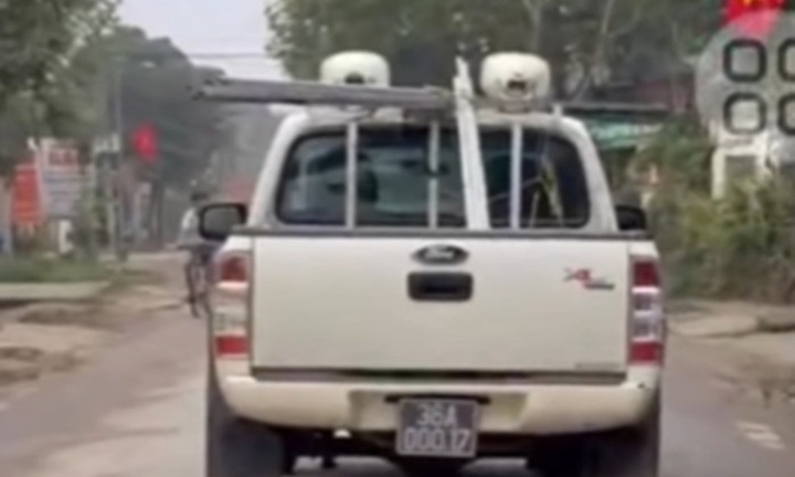 Ô tô biển xanh bị phạt 38,2 triệu đồng, mắc những lỗi vi phạm gì?