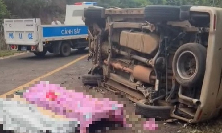 Hiện trường lật xe 7 chỗ, 2 bà cháu tử vong thương tâm tại Đồng Nai