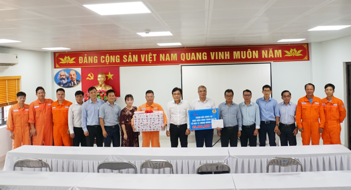 Công ty EPS: Phát động thi đua hoàn thành đại tu lần đầu tổ máy S1 