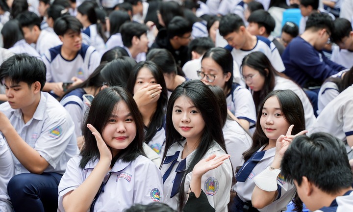 Tuyển sinh 2026: IELTS không còn là 