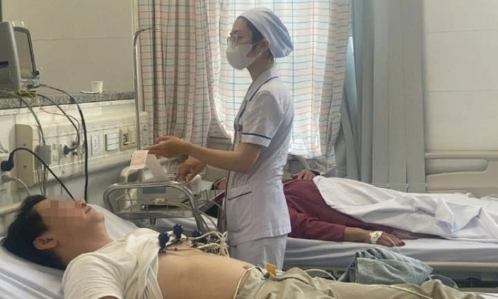 Bộ Y tế yêu cầu điều tra, xử lý vụ nhiều người nhập viện nghi ngộ độc bánh mì ở TP.HCM