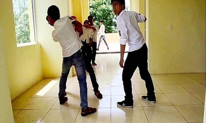 Nam sinh 14 tuổi lĩnh án vì đâm bạn học tử vong sau khi hẹn đi chơi không được