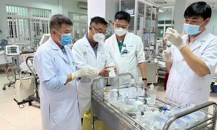 Vụ 3 học sinh ngộ độc nghi do ăn cá ủ chua: WHO hỗ trợ khẩn thuốc giải độc giá 8.000 USD/lọ