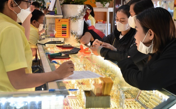 Giá vàng hôm nay (12/3): Giá vàng trong nước sụt giảm, chuyên gia nhận định