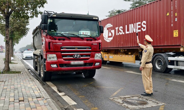 Hà Nội: Xử lý 437 trường hợp vi phạm TTATGT theo 4 chuyên đề