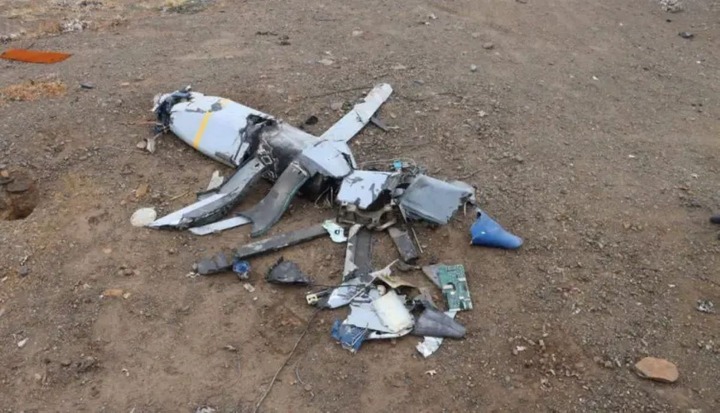 Iran bắn hạ tên lửa 