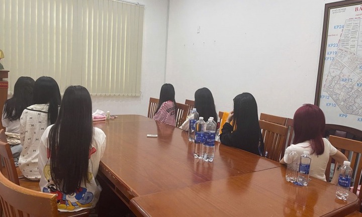 TP.HCM kiểm tra karaoke, cà phê đèn mờ, tiệm cắt tóc để ngăn mại dâm trá hình