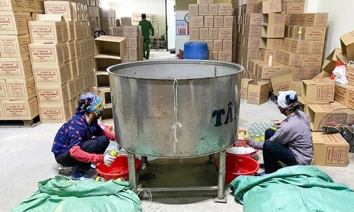Hiểm họa sức khỏe từ loại giấm pha bằng axit acetic công nghiệp